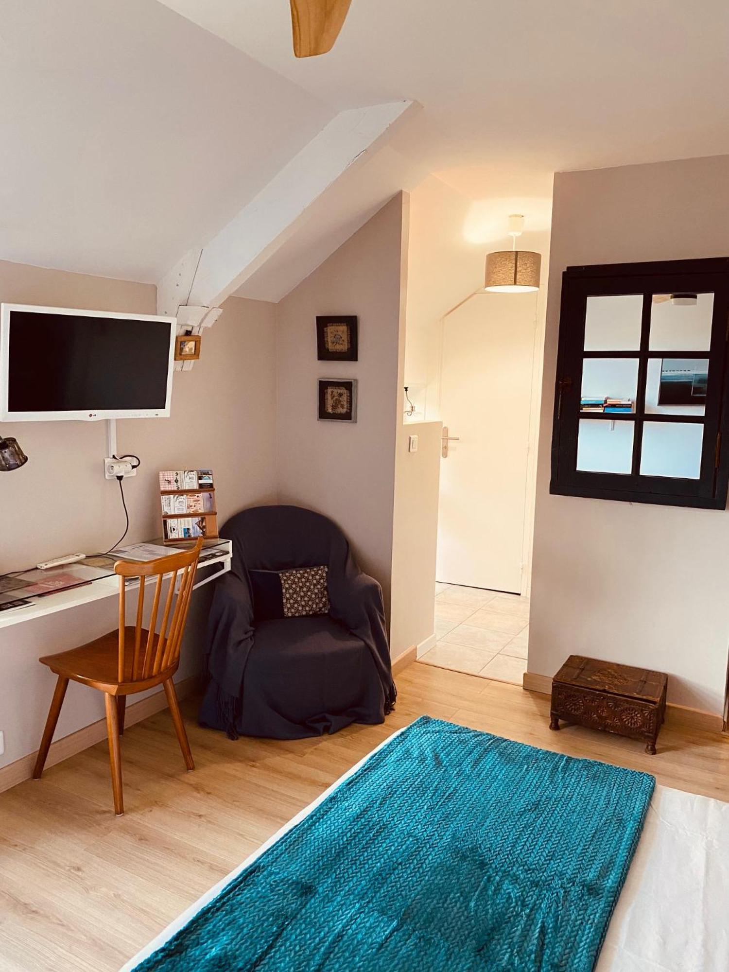 Bed and Breakfast La Ligne Angles-sur-lʼAnglin Exterior foto