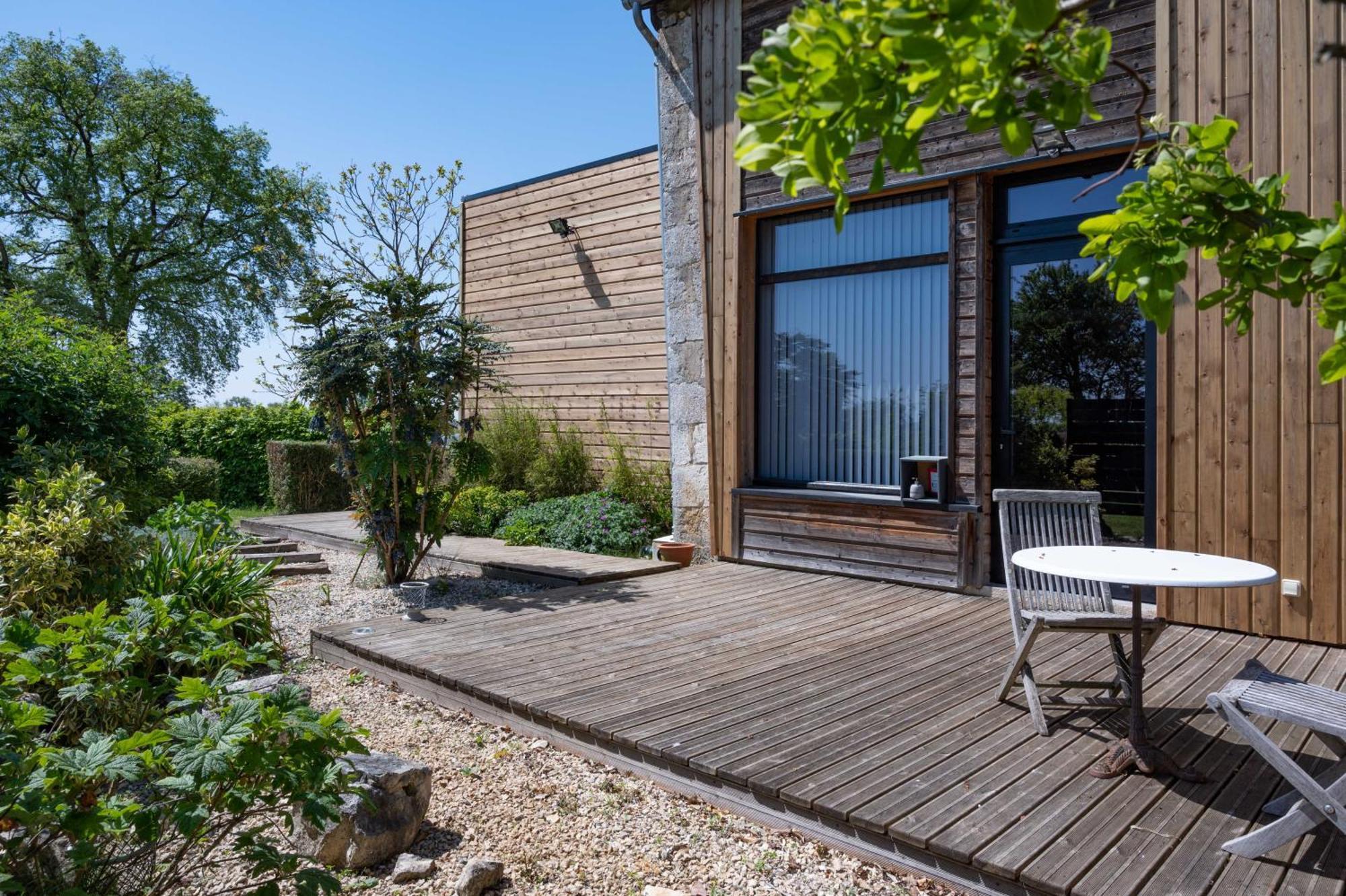 Bed and Breakfast La Ligne Angles-sur-lʼAnglin Exterior foto